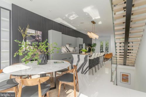 1604 13th St, Washington, DC 20009-4303