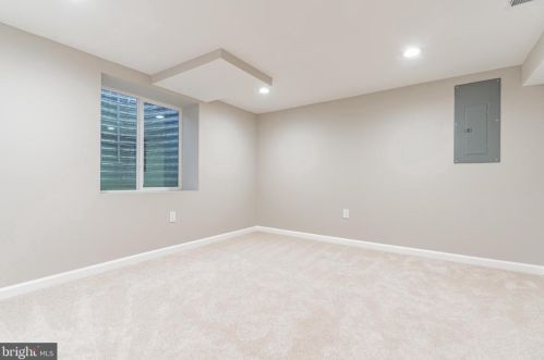 11611 Mapleview Dr, Silver Spring MD 20902-2327 exterior