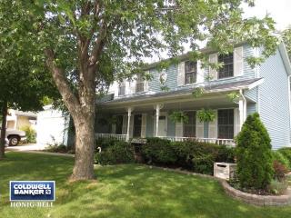 1102 Loren Dr, Joliet, IL 60431-9036