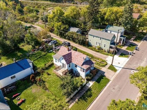 915 4 Ave, Duluth MN 55805-1305 exterior