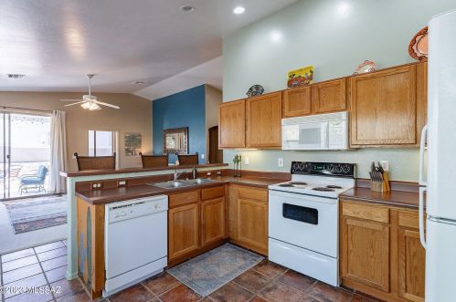 2651 Falcon View Dr, Tucson AZ  85713-4383 exterior