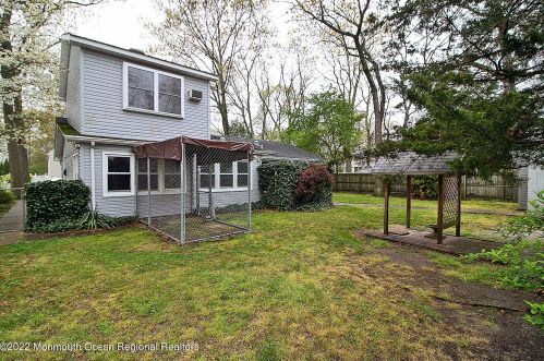 202 Conifer Dr, Lacey NJ 08731-3003 exterior