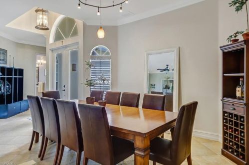 370 19 St, Naples FL 34117-3327 exterior