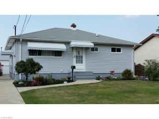 14690 Gallatin Blvd, Cleveland, OH 44142-2421