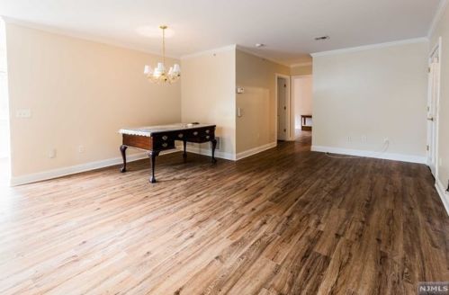 22 Wilshire Ter, Kinnelon NJ  07405-3256 exterior