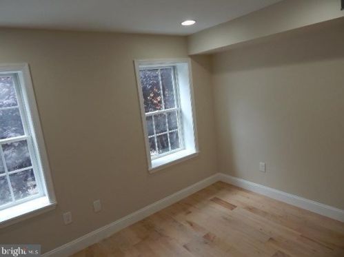 934 2nd St, Philadelphia PA 19122-0033 exterior