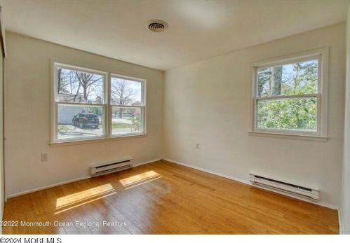 15 Swift Cir, Lakehurst NJ  08759-2949 exterior