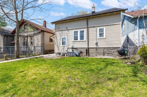 2226 51st St, Milwaukee WI  53208-1107 exterior