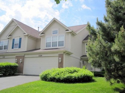 3219 Renard Ln, Saint Charles IL  60175-4645 exterior