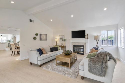 501 Crosslees Dr, San Jose CA  95111-1828 exterior