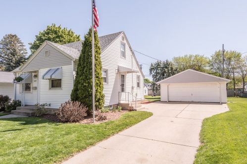 2812 88th St, Milwaukee, WI 53222-4648