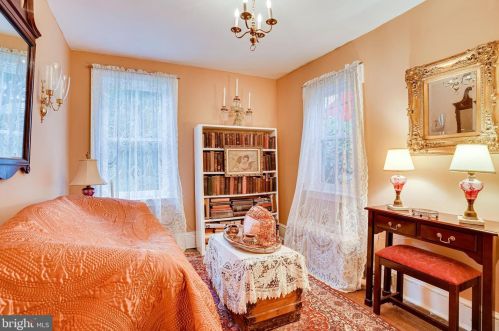 126 Fairfax St, Alexandria VA 22314-3331 exterior