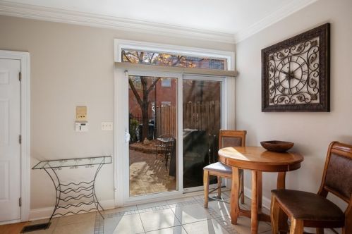 253 Goethe St, Chicago IL 60610-1803 exterior