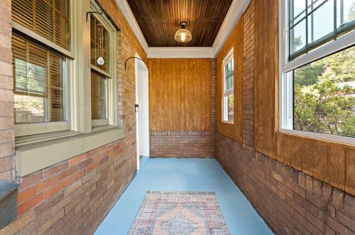 1272 Brinton Rd, Pittsburgh, PA 15221-4562