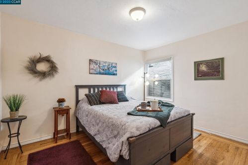 2347 Sacramento St, Berkeley, CA 94702-2127