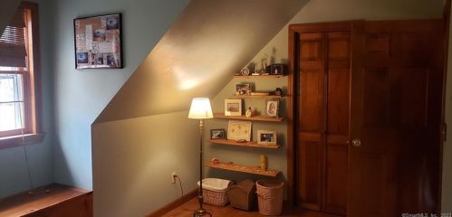 17 Stonehill Dr, Deep River CT 06419-1144 exterior