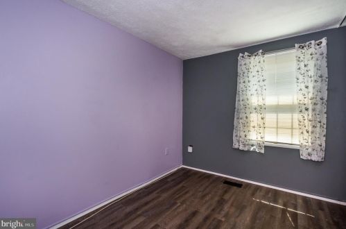 8024 Bosley Ct, Glen Burnie MD 21061-4925 exterior