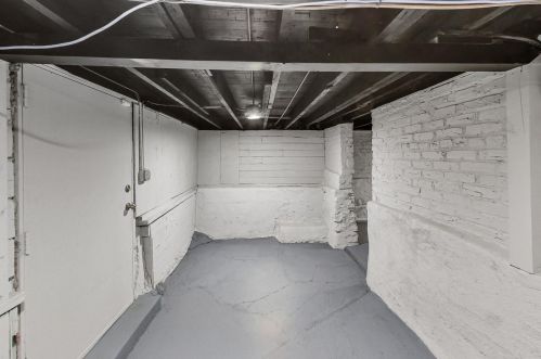 2623 Monticello Ave, Chicago IL 60618-5321 exterior