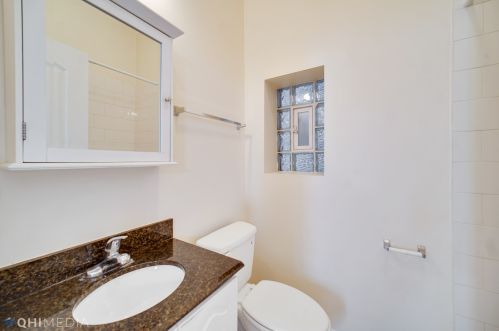 1512 17th St, Chicago IL 60608-2037 exterior