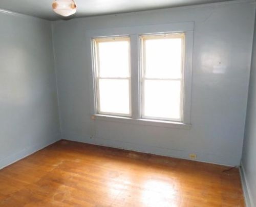 911 Kennebec St, Pittsburgh PA 15217-2605 exterior