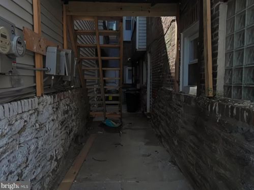 6217 Chestnut, Philadelphia PA 19104-3120 exterior