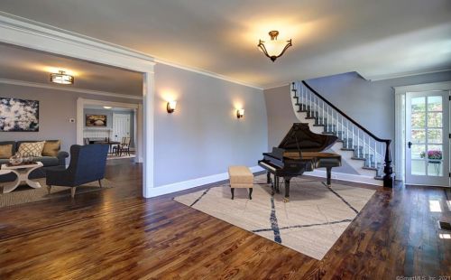 386 Gulf St, Milford CT 06460-7202 exterior