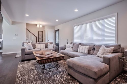 4 Inwood Pl, Huntington Station NY 11747-1519 exterior