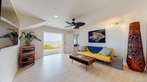 5005 Kalanianaole Hwy, Honolulu HI  96821-1505 exterior