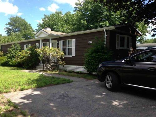 74 Lillian Ave, Seabrook, NH 03874-6236