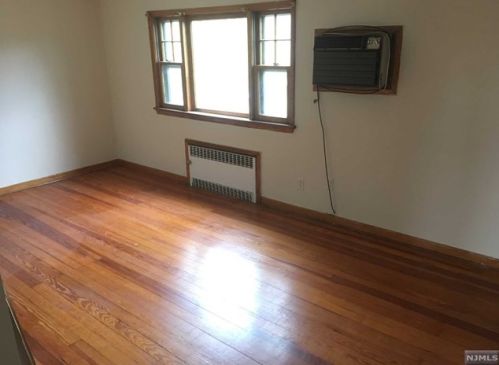 41 Forest Ave, Paterson NJ  07506-1824 exterior