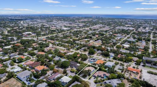 850 4th Ct, Boca Raton, FL 33432-2504