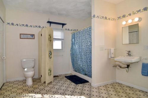 18 Atwells Ave, Providence RI 02909-1026 exterior