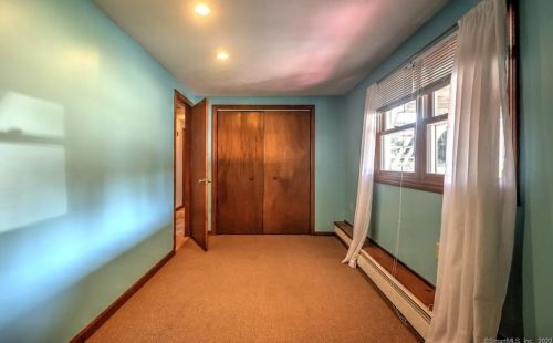 22 Lyda Dr, Milford CT 06460-3756 exterior