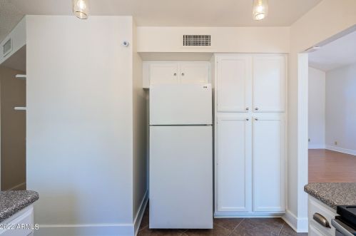 12226 45th St, Phoenix AZ 85050-8561 exterior