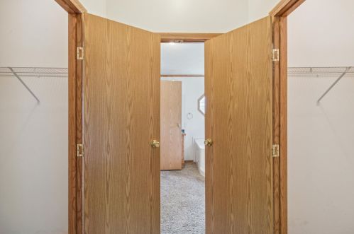 8649 12 St, Kalamazoo MI 49009-9085 exterior