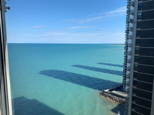 6157 Sheridan Rd, Chicago IL  60660-2819 exterior