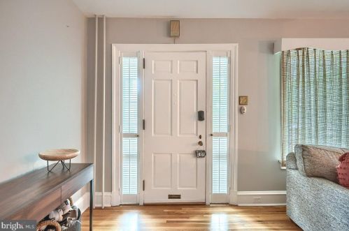 746 New Holland Ave, Lancaster PA 17602-2137 exterior