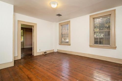 26 France St, Norwalk CT 06851-3818 exterior