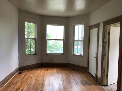 1812 Harding Ave, Chicago IL 60647-4613 exterior