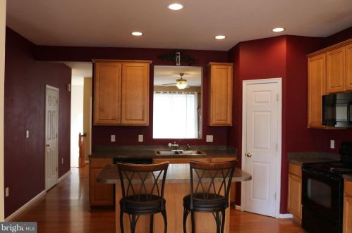 204 Walnut St, Hanover PA 17331-2534 exterior