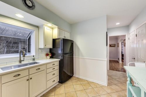 5337 Nashville Ave, Chicago IL 60638-1217 exterior