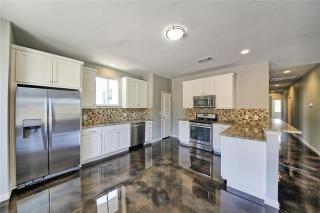 7201 Lenora St, Austin TX  78745-6329 exterior