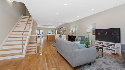 2915 Rockwell St, Chicago, IL 60618-7805