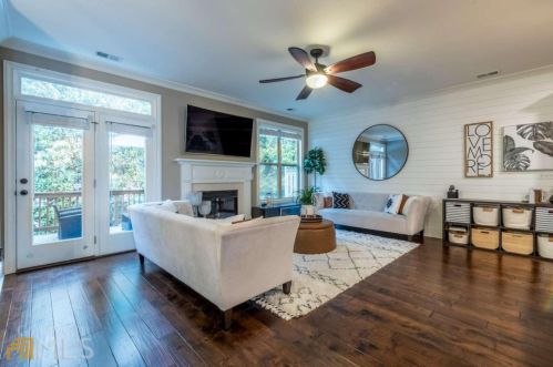 7690 Glisten Ave, Atlanta GA 30328-2498 exterior