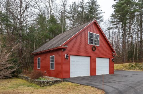 16 Shenandoah Dr, Concord NH  03301-7920 exterior