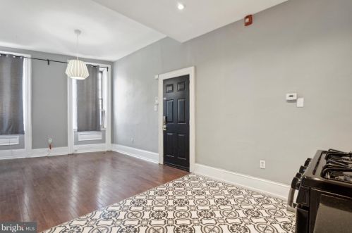 2115 Cumberland St, Philadelphia PA 19125-1718 exterior