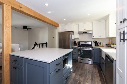 8 Foxglove Ter, Concord NH 03303-3419 exterior