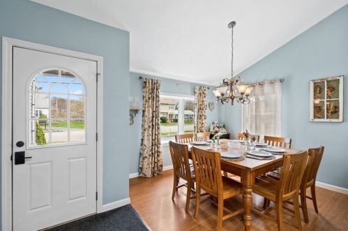 109 Forest St, Danvers, MA 01923-1834