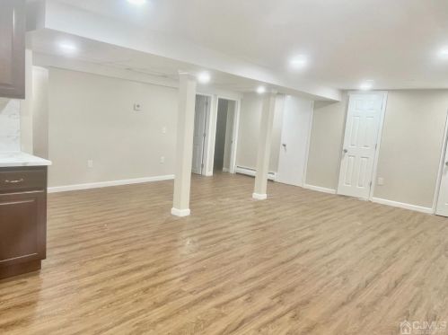 48 Willow Ave, Iselin NJ  08830-1523 exterior