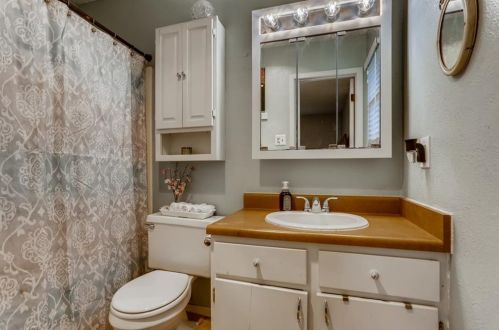 7717 Croftwood Dr, Austin TX 78749-3208 exterior